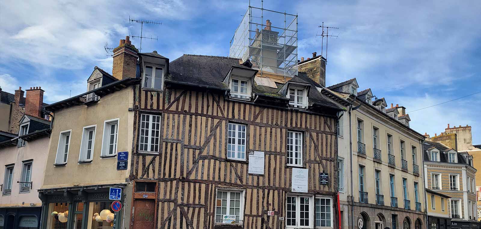 Immeuble ancien en pan de bois réhabilité – copropriété centre ancien de Rennes