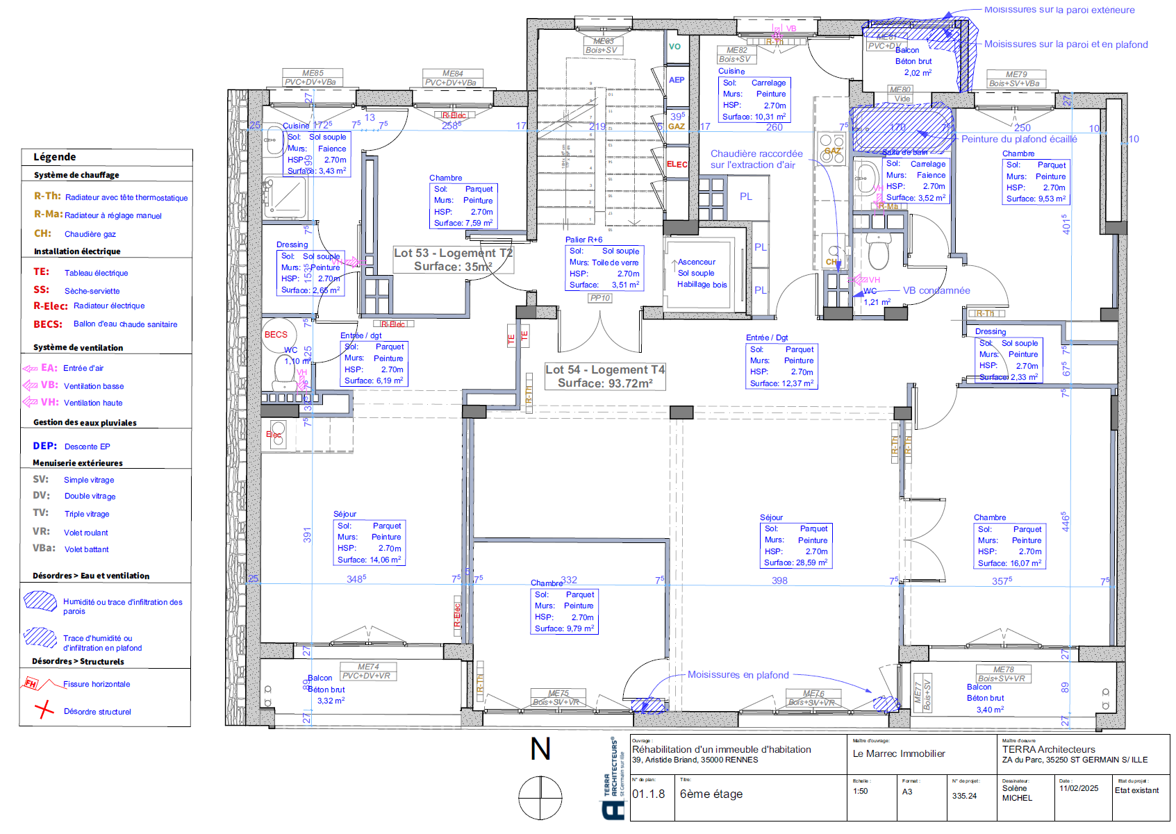 Architecte en réunion de chantier pour rénovation d'une copropriété ancienne